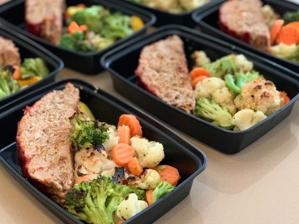 Repas complets préparés en portions individuelles